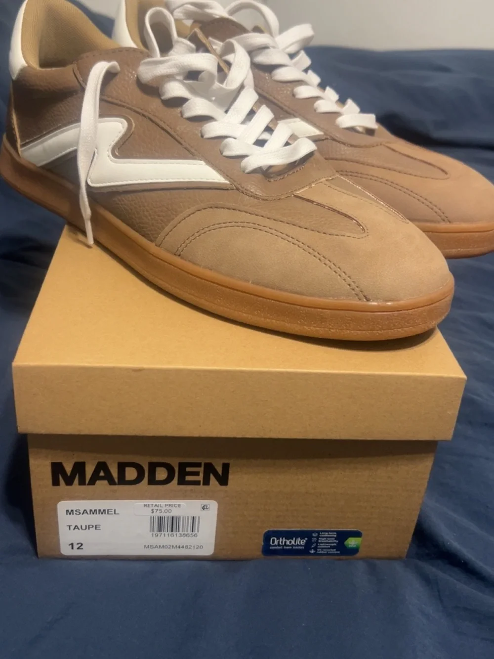 Steve Madden Men's Tan and White Low-Top Sneaker